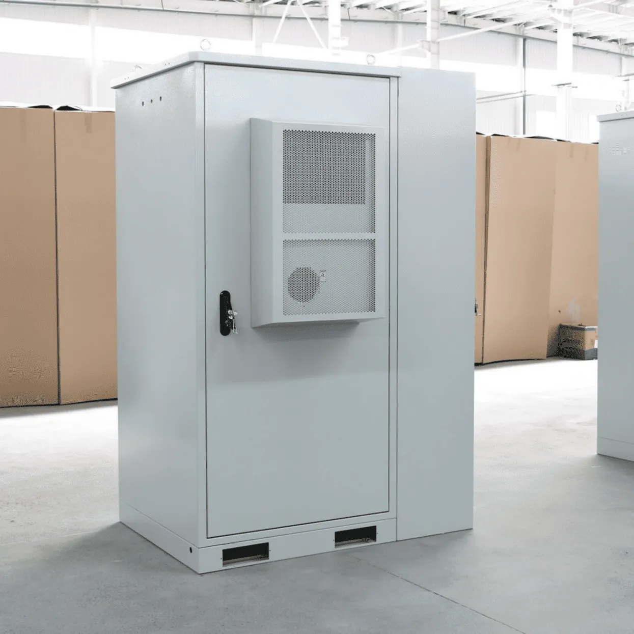 Telecom equipment cabinet
