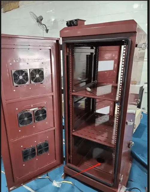 Indoor Network Rack vs Outdoor Network Cabinet: What Changes?