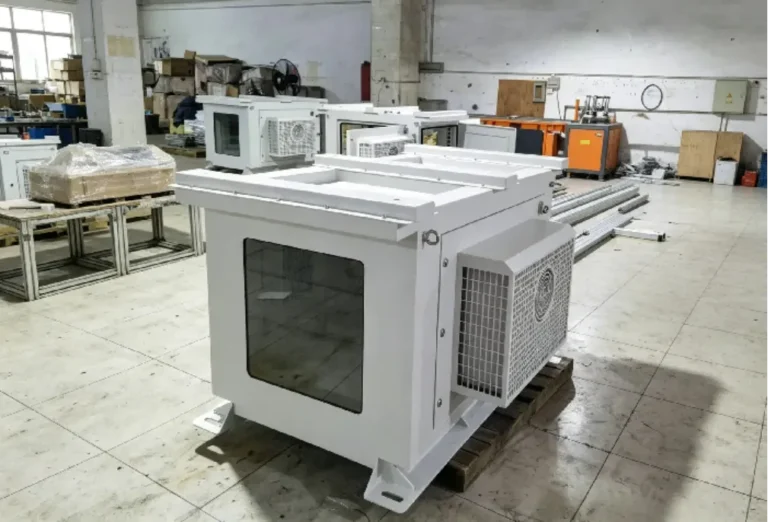 Outdoor Projector Enclosure for 20K–40K Lumens | Guide