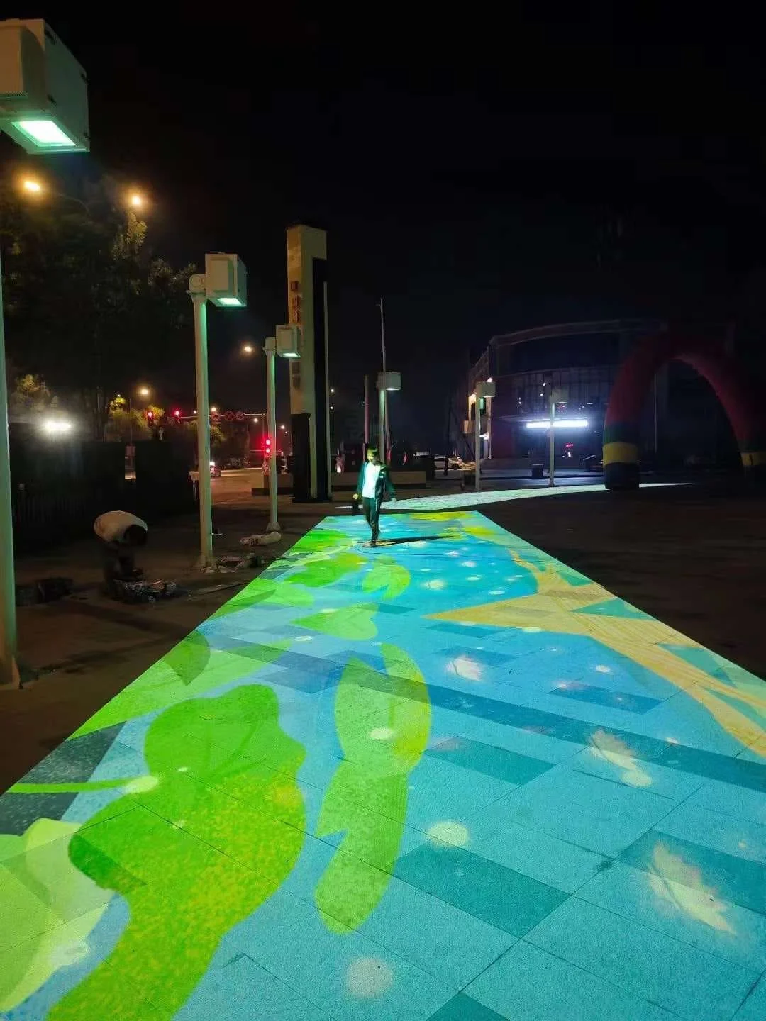 Scenic night-tour projection in humid environment