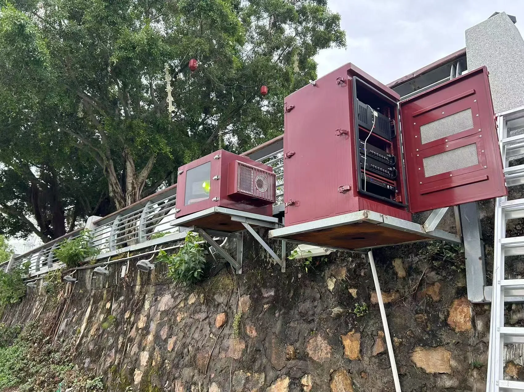 Climate-Controlled Cabinets