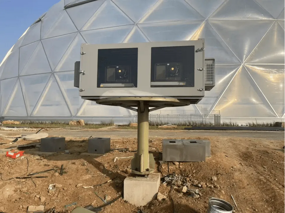 Anti-Condensation Projector Enclosure